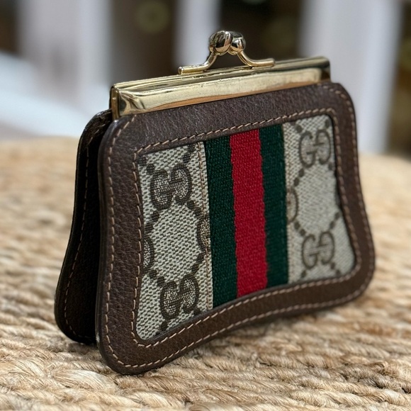 Gucci Kiss Lock Coin Purse - Picture 1 of 4